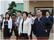 2010年6月4日省委书记孙春兰、省长黄小晶等到安特参观指导